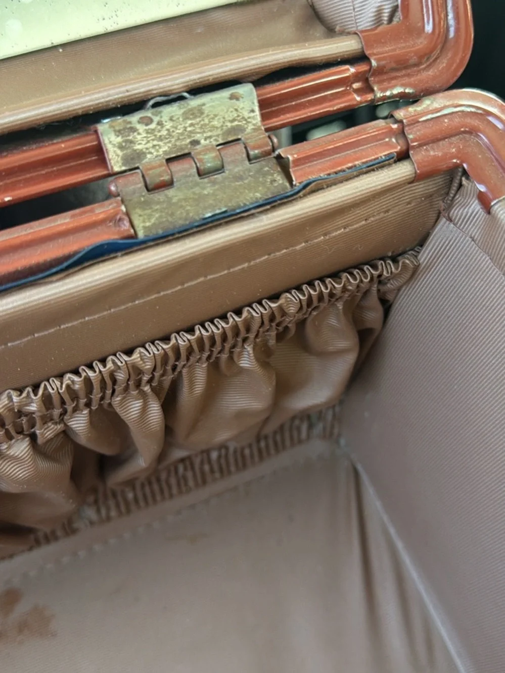 Samsonite Vintage Leather Cosmetic Case in Deep Brown with Tan Accents